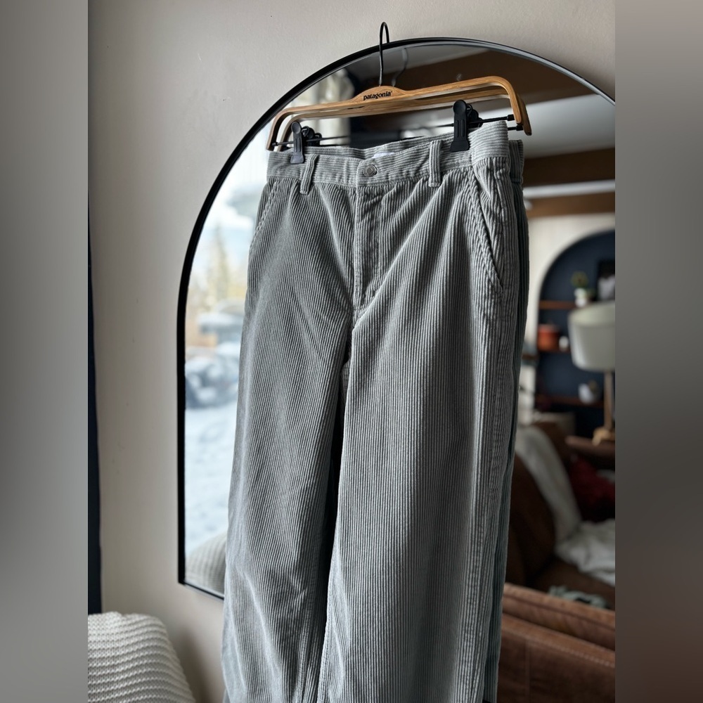 ARITIZIA TNA | Ripcord corduroy pant seafoam green| size 4 - Picture 3 of 6